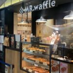 【MR.waffle】期間限定！さくら味のワッフル！/ A classic souvenir! A popular waffle in Japan! / お土産 / スイーツ / 와플 / 胡扯